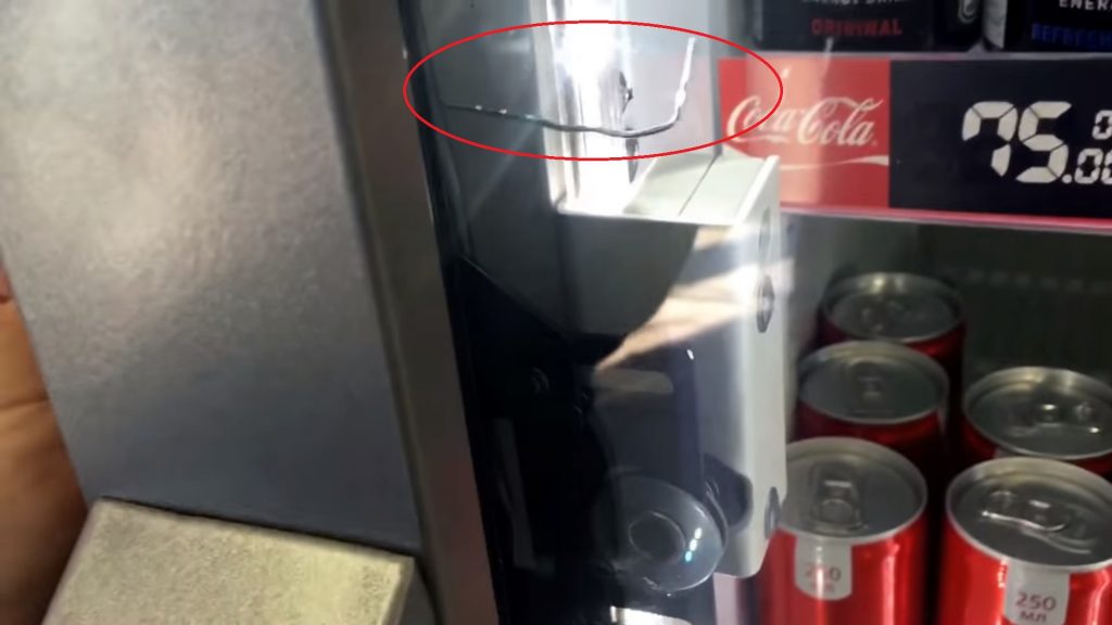 Uzaktan kumanda ve anahtar olmadan bir Pepsi veya Coca-Cola buzdolabı nasıl açılır - eylem algoritması