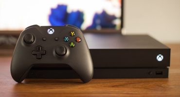 XBOX ONE X oyun konsolu, modele genel bakış ve özellikler